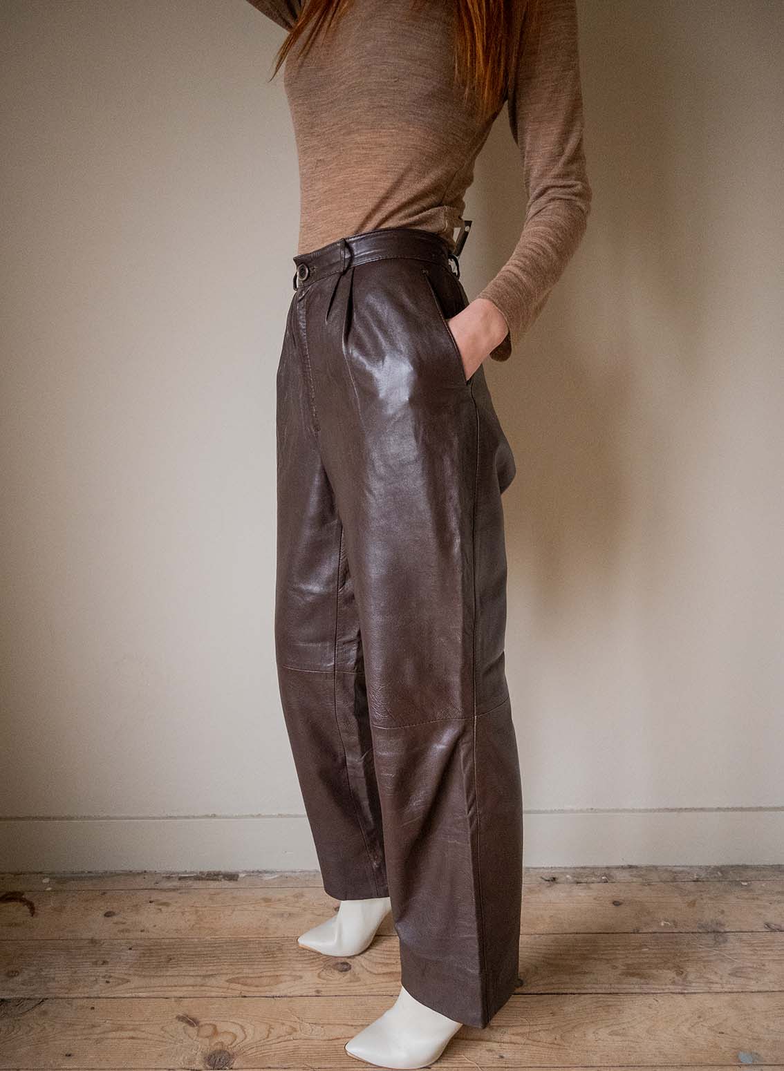 The dark brown leather pant – Size up to 31 inch / size M/L – ANDPAUSE